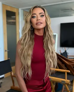 Denise Richards gallery image 2