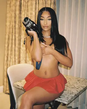 Rubi Rose gallery image 3